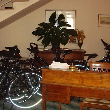 Albergo La Sfinge Чиуси Екстериор снимка
